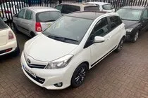 Toyota Yaris VVT-I ICON PLUS